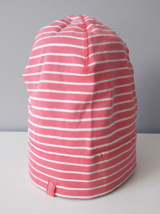 czerwona czapka w białe, poziome paski marki H&M rozmiar 74-80cm