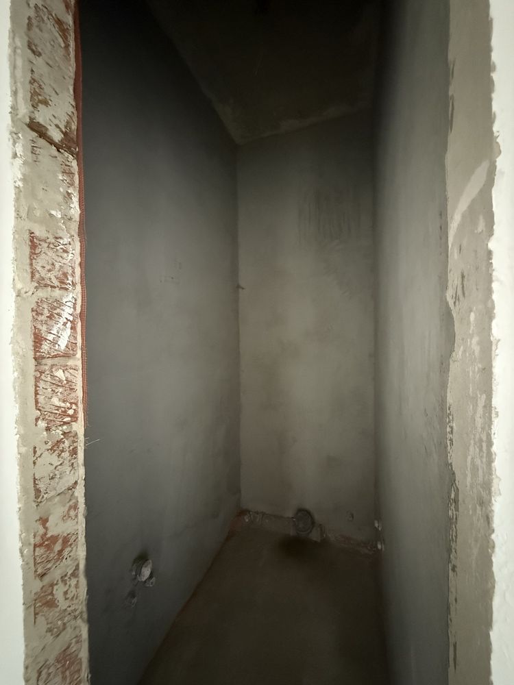 2-к квартира. Локація Озеро. Мазепи 144а. Район Липки (гардероб, балк)