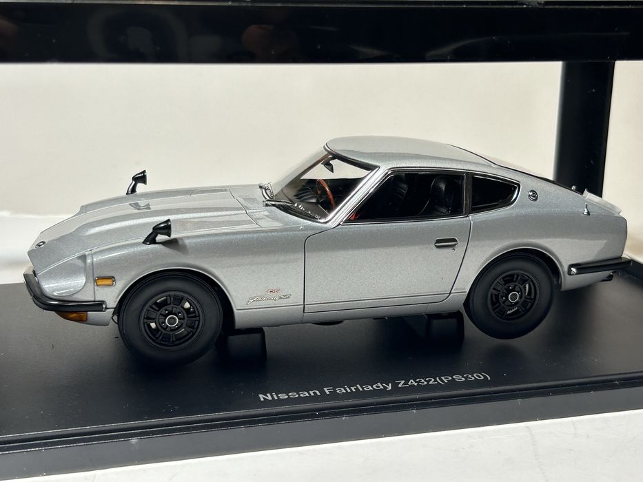 Nissan Datsun Fairlady Autoart 1/18
