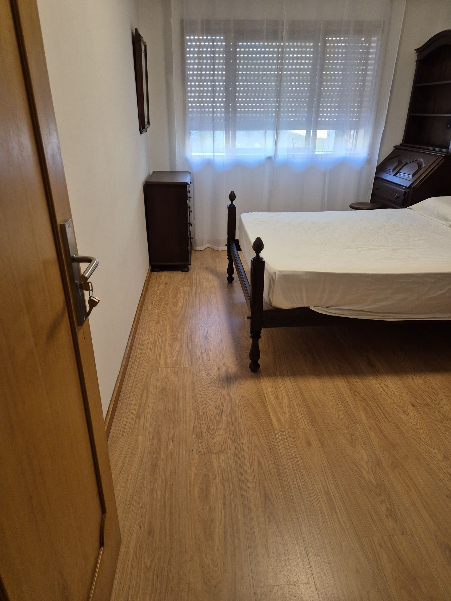 Alugo quarto para estudantes/professores
