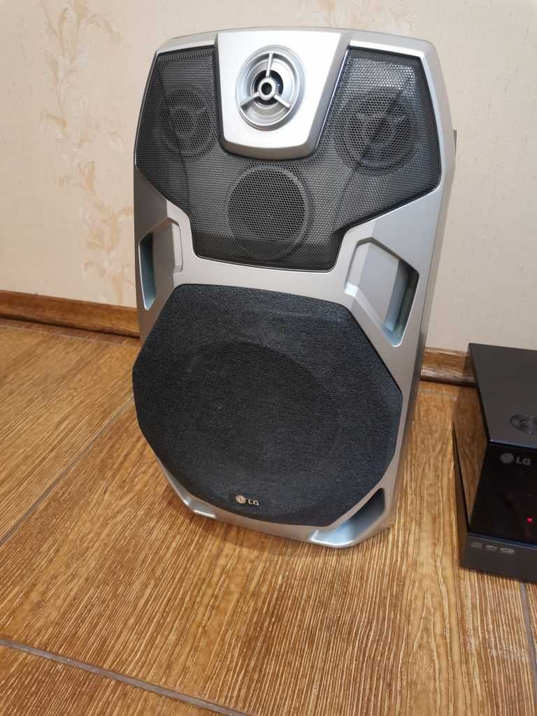 Музыкальный центр USB усилитель Hi-Fi  LG XA146 колонки LG FE-515E