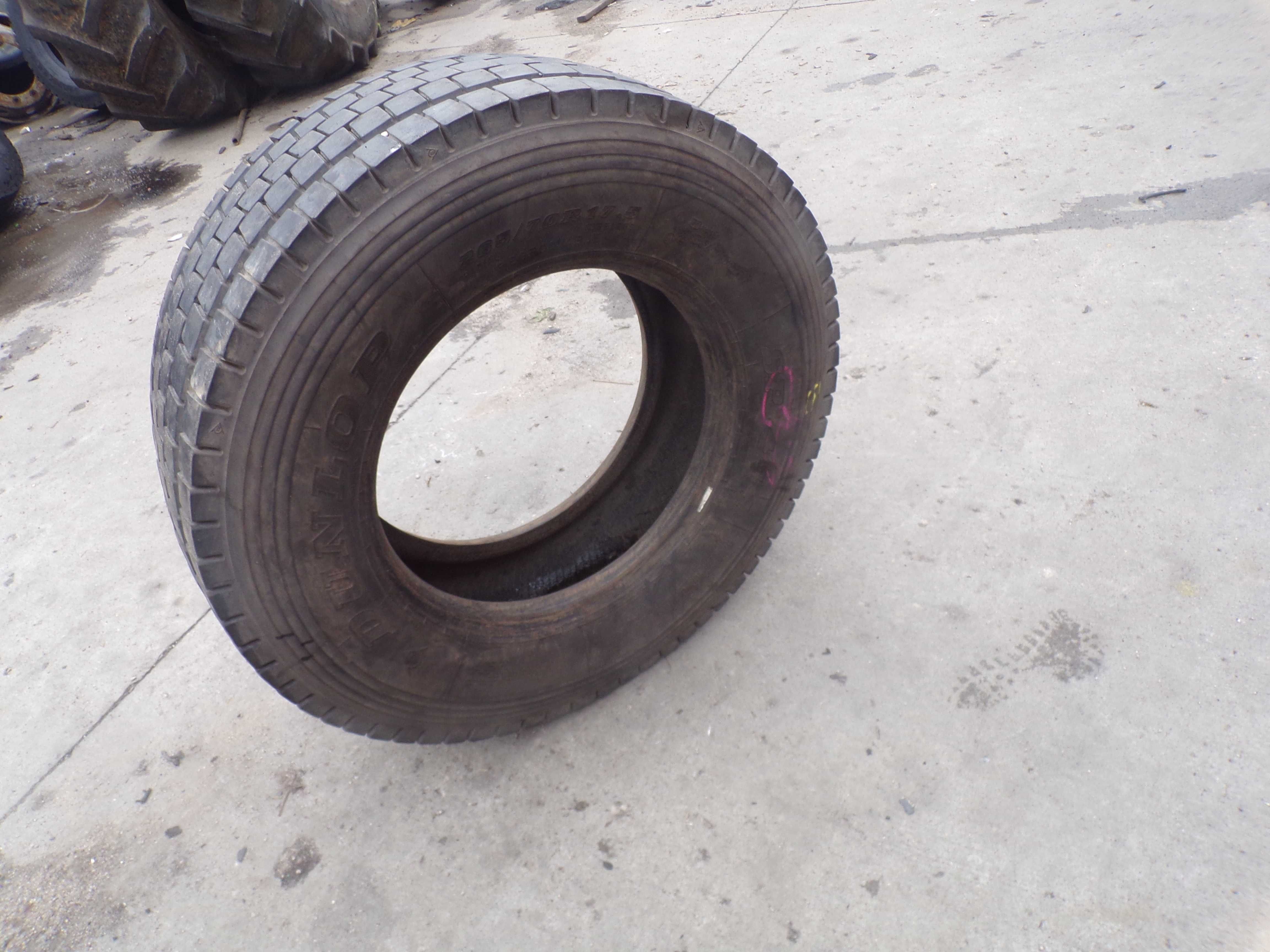 opona 265/70R17.5 Dunlop SP 444 (540 netto)