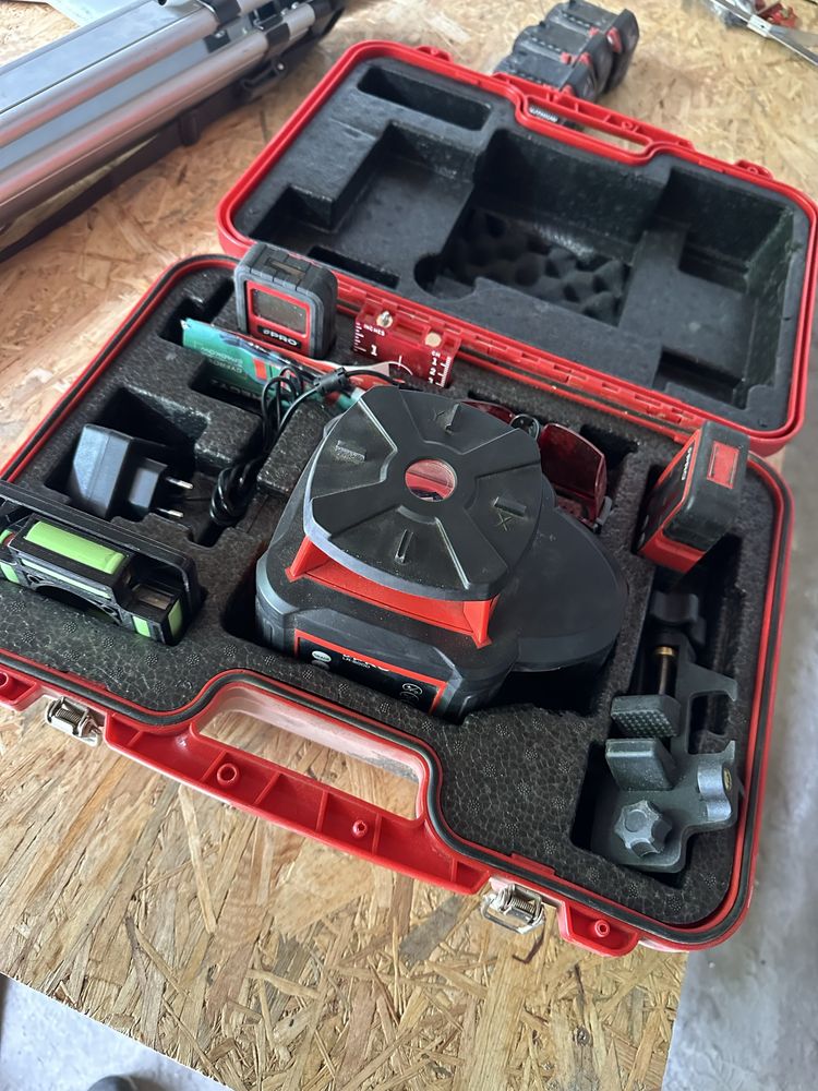 Sprzedam niwelator laserowy PRO 500 d 500 metró zestaw