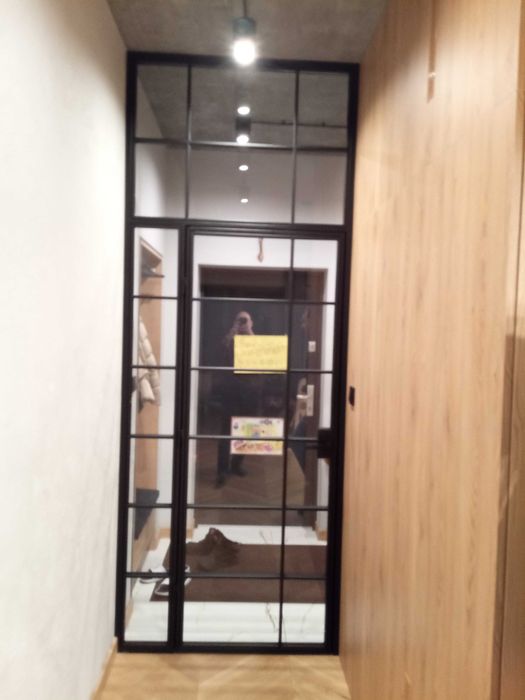 Ścianka loft, drzwi loft, ściana ze szkła, zabudowy loftowe