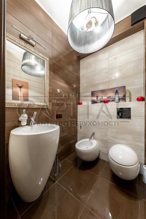 Оренда / Будинок / 300 м2 /Шевченківський район / вул. Зелена