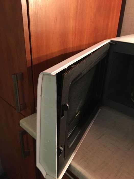 Мікрохвилюва пічь