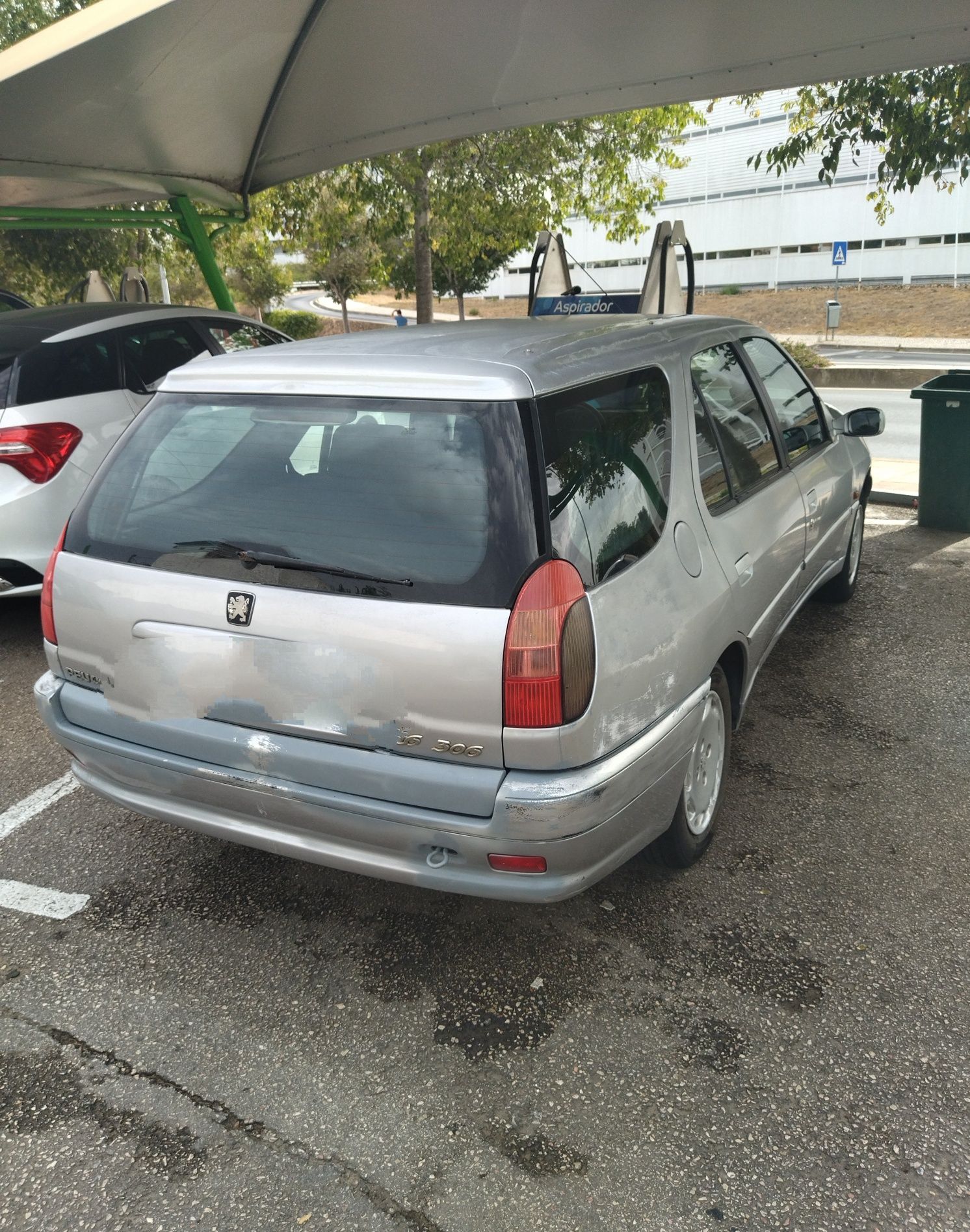 VENDO DO JEITO QUE ESTÁ Pegueot 306 1.4 gasolina