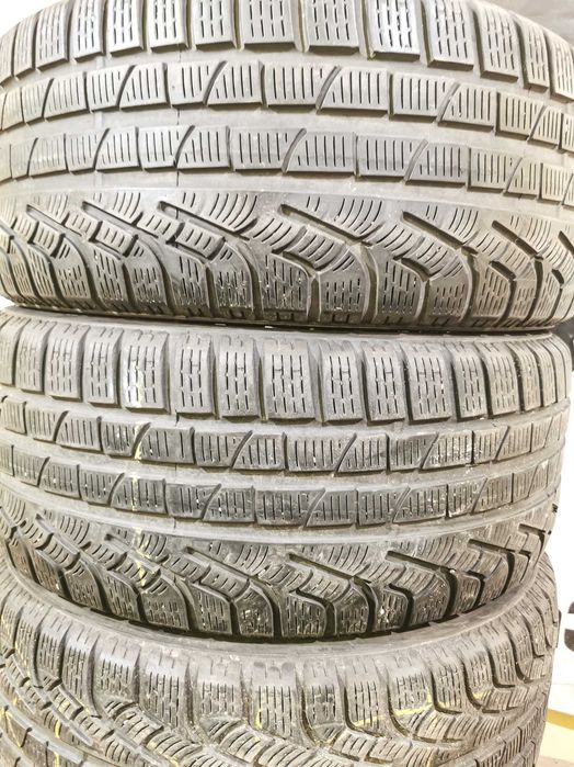 Резина 235/45 R17 Pirelli Sottozero 3 Зима Комплект Z17-137
