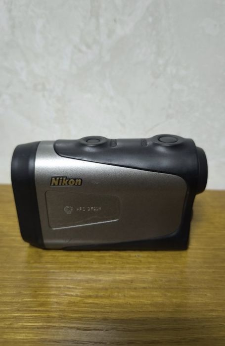 Telêmetro de golfe Nikon