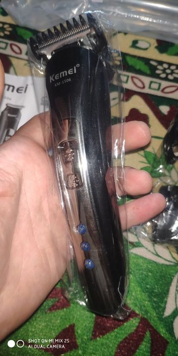 Машинка- тримєр KEMEI  , для голови , бороди.
