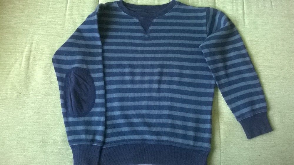 Sweterek chłopięcy 8-9 lat