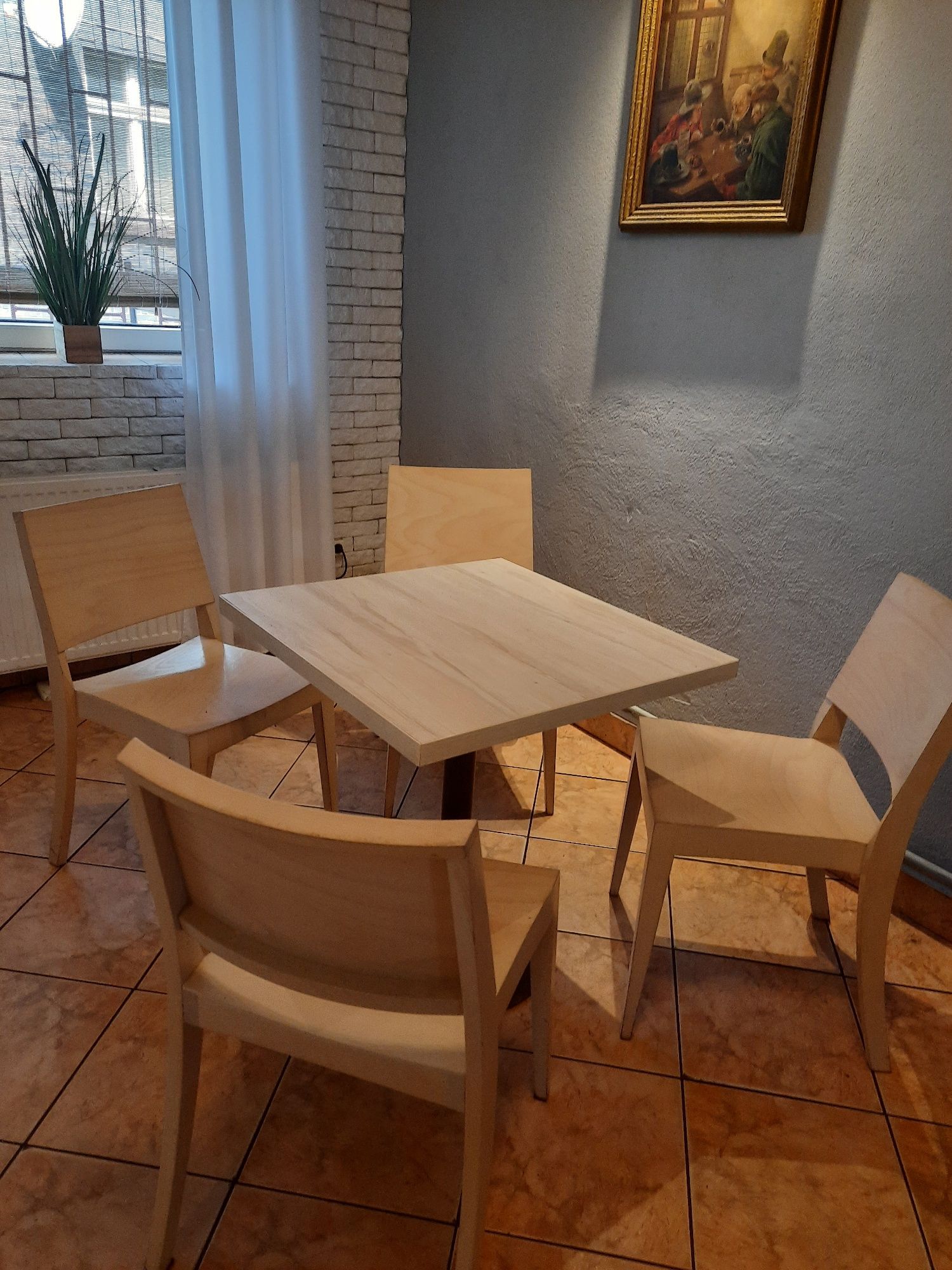 Stół + 4 krzesła drewniane