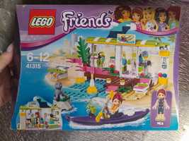 Lego friends beach