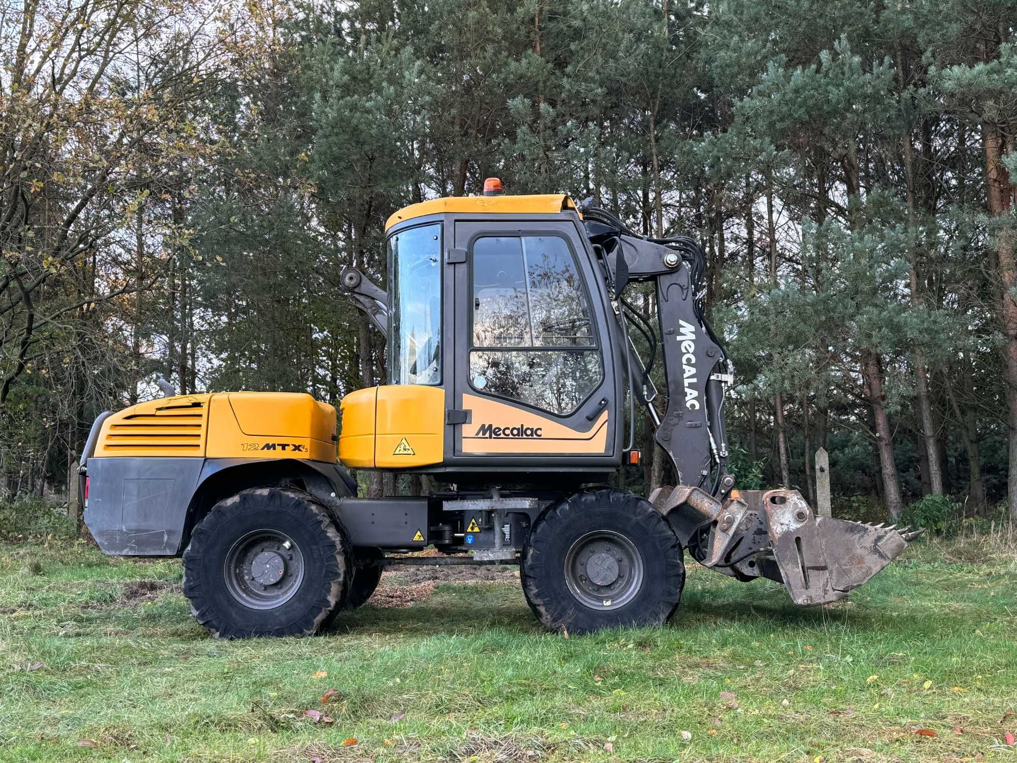 Mecalac 12 4.5 mtx mxt msx 84 kw 112 km klima widly łyzki krokodyl