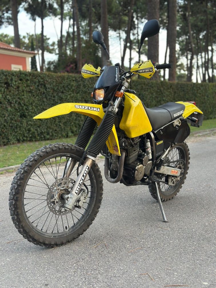 SUZUKI  DR.  250