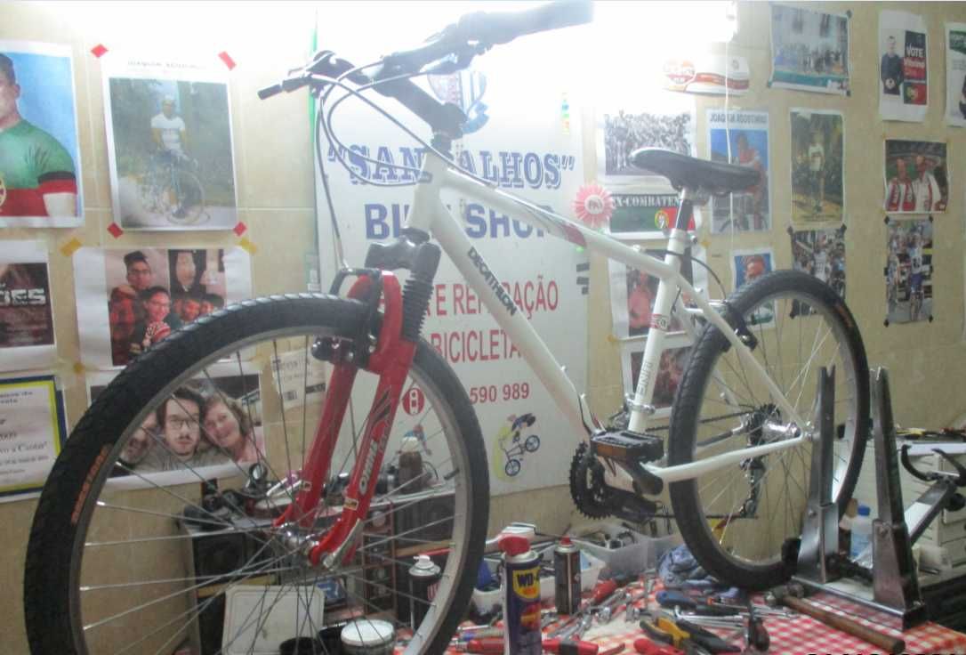 Bicicleta RockRider Branca, c/ 21 speeds, barata