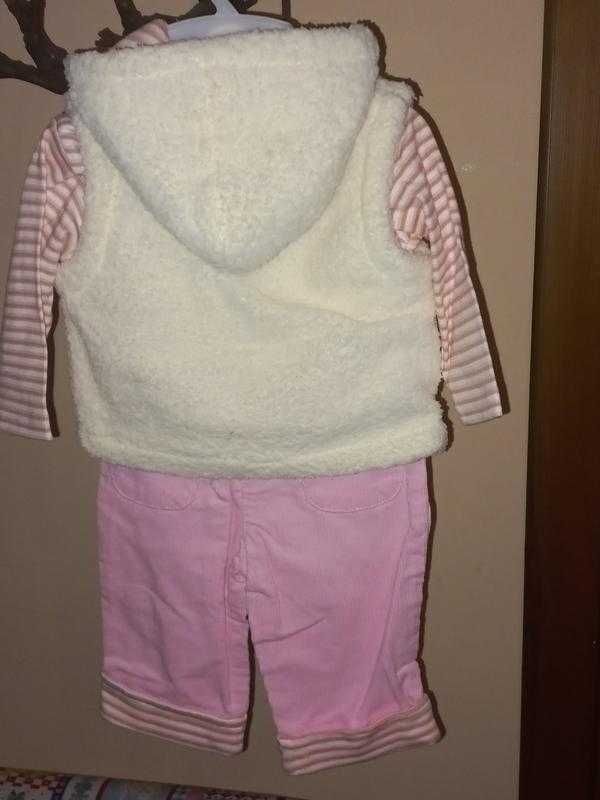 Комплект на девочку р. 74 на 6-9 месяцев: штаны, кофточка, безрукавка