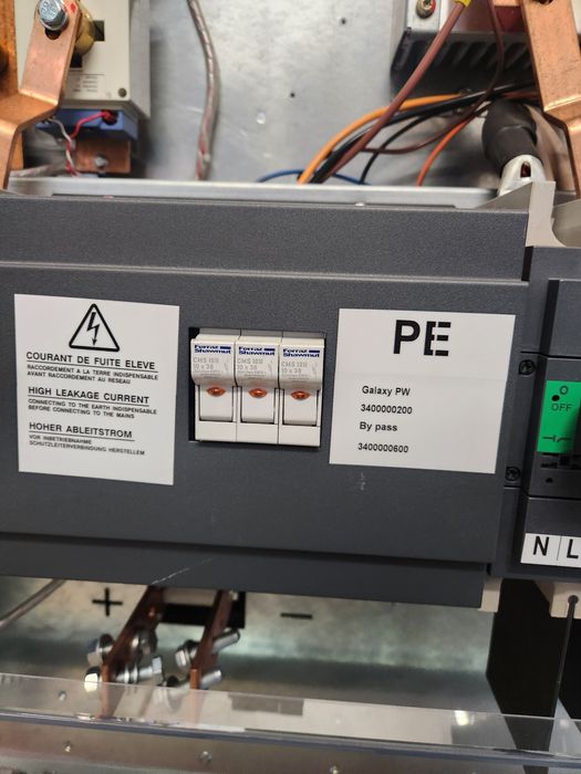 Джерело безперебійного живлення ДЖБ, UPS, APC Galaxy 200KVA  200кВА.