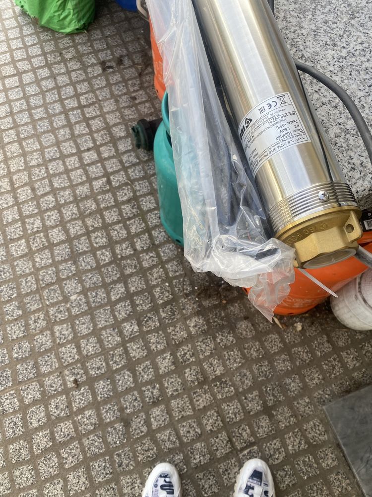 Bomba para furo de agua  NOVA