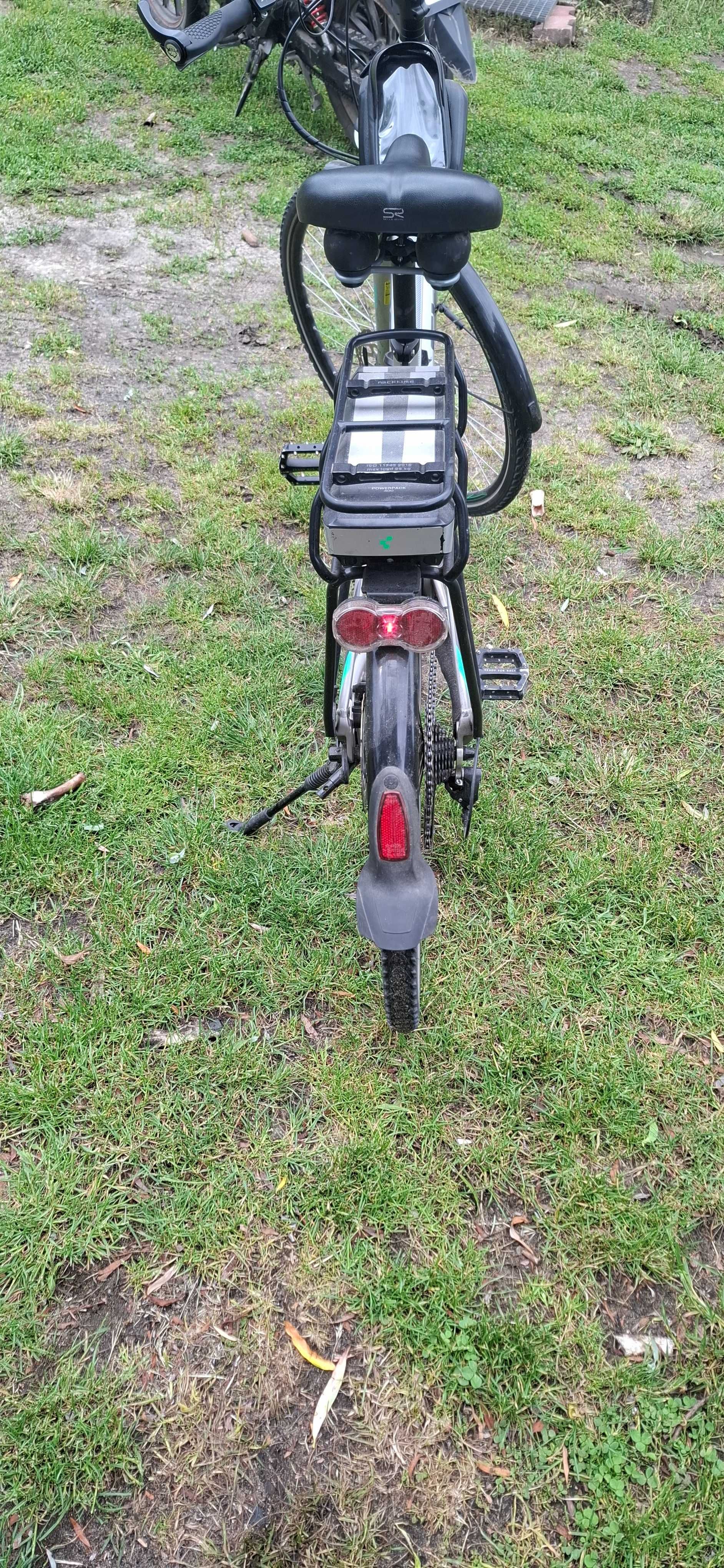 Rower elektryczny cube 2017r