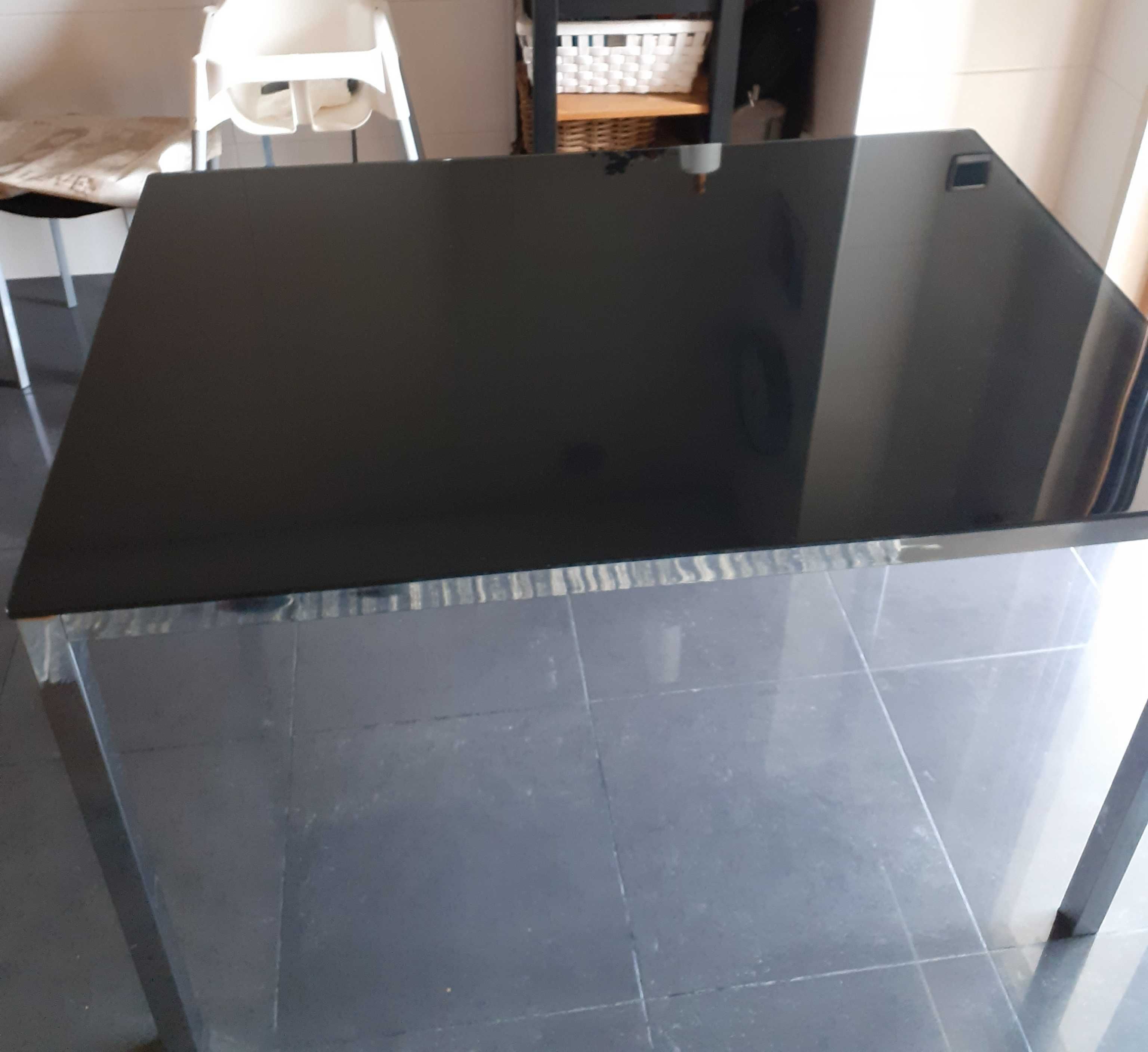 Mesa de cozinha vidro