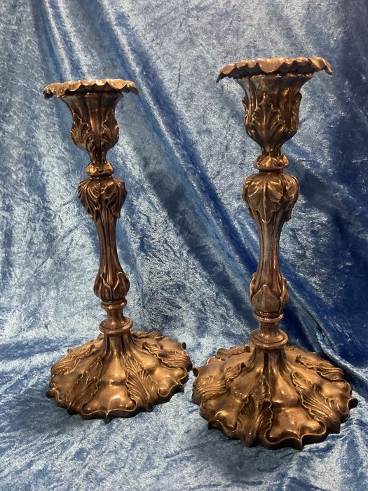 Par de candelabros casquinha inglesa com 26 cm ,anúncios abaixo