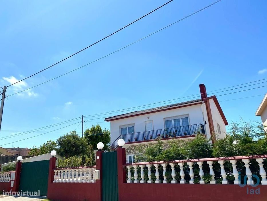 Propriedade T11 em Atouguia da Baleia de 500,00 m2
