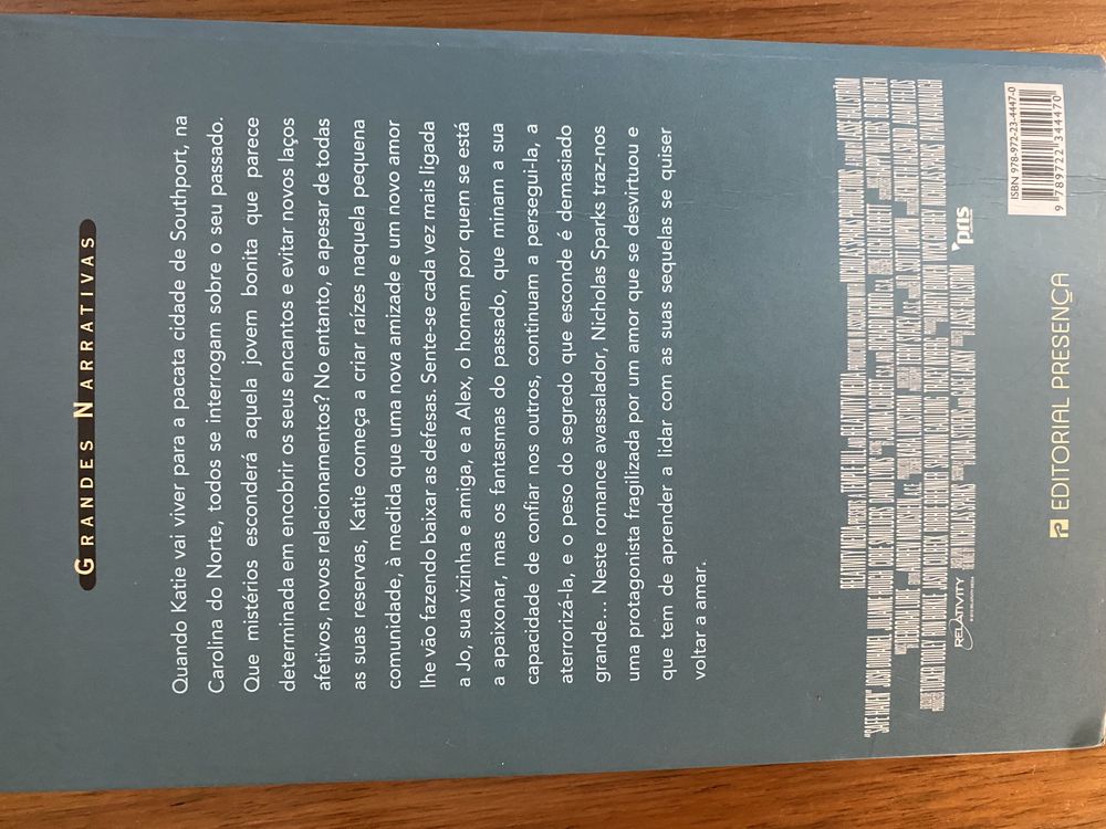 Livro “Um refúgio para a vida” , Nicholas Sparks