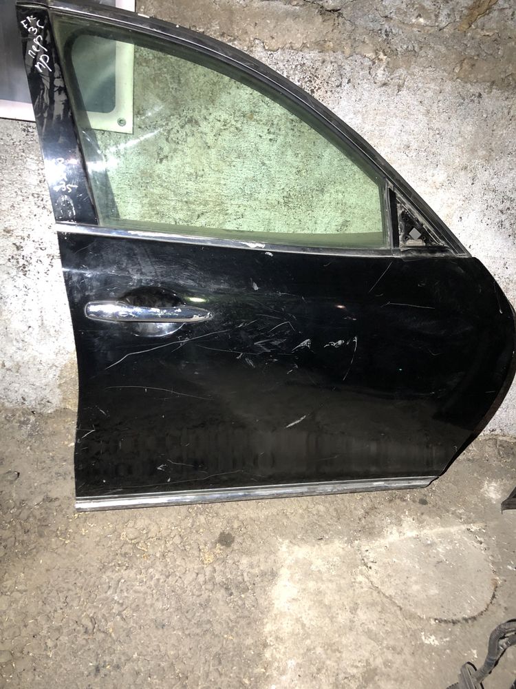 Двери задние крышка багажника Infiniti FX35 FX45 2003-07 г.
