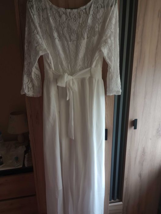 Mam do sprzedania trzy nowe sukienki.