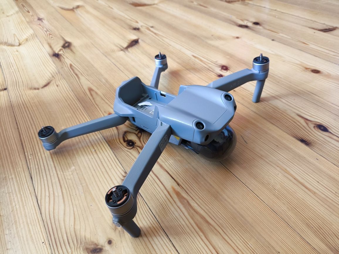 Dron DJI Air2s combo nowy plus tablet duży zestaw