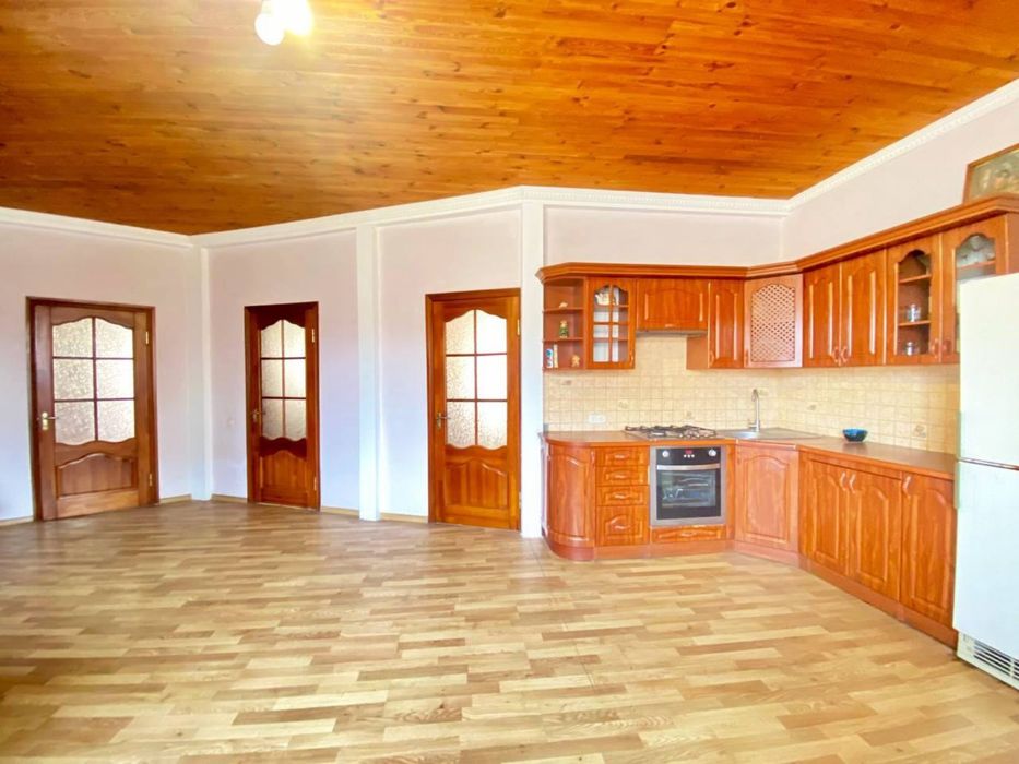 Будинок у с. Алтестове