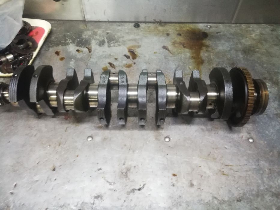 BMW e46 e39 M50B25 M52b25tu M54B25  wał korbowy