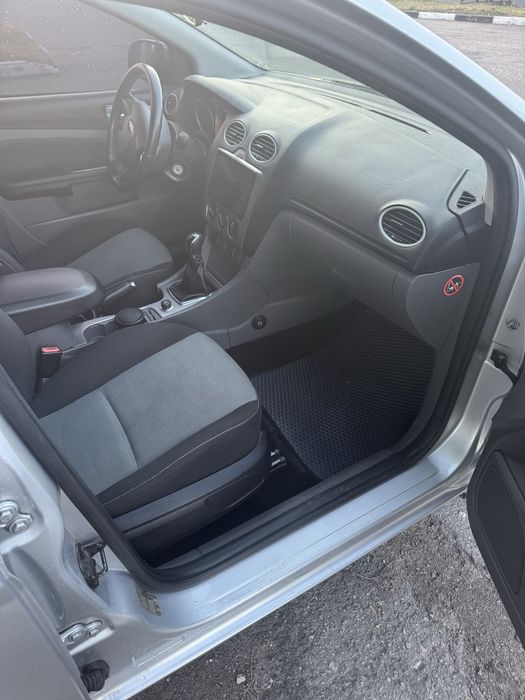 Ford Focus 2 | 1.6 газ-бенз | 189т км | 2010год