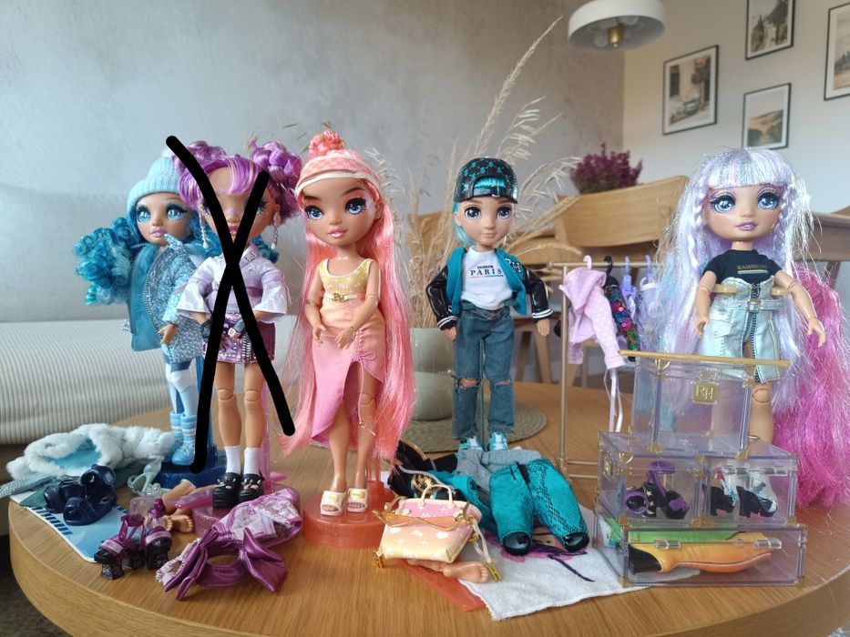 Rainbow High zestaw 4 lalek plus garderoba