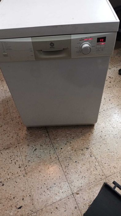 vendo maquina de lavar loiça Balay