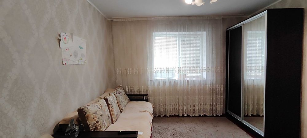 Новий двоповерховий цегляний будинок.4 кімнати.Гараж.10 соток землі