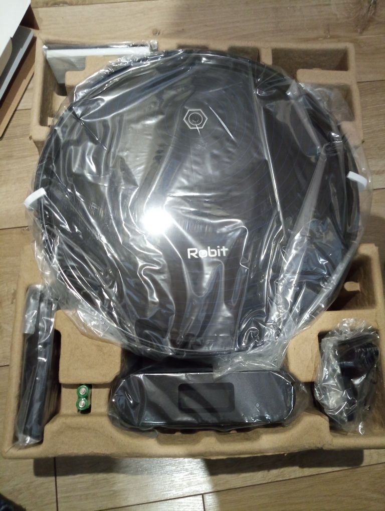Robot vacuum cleaner R3000
