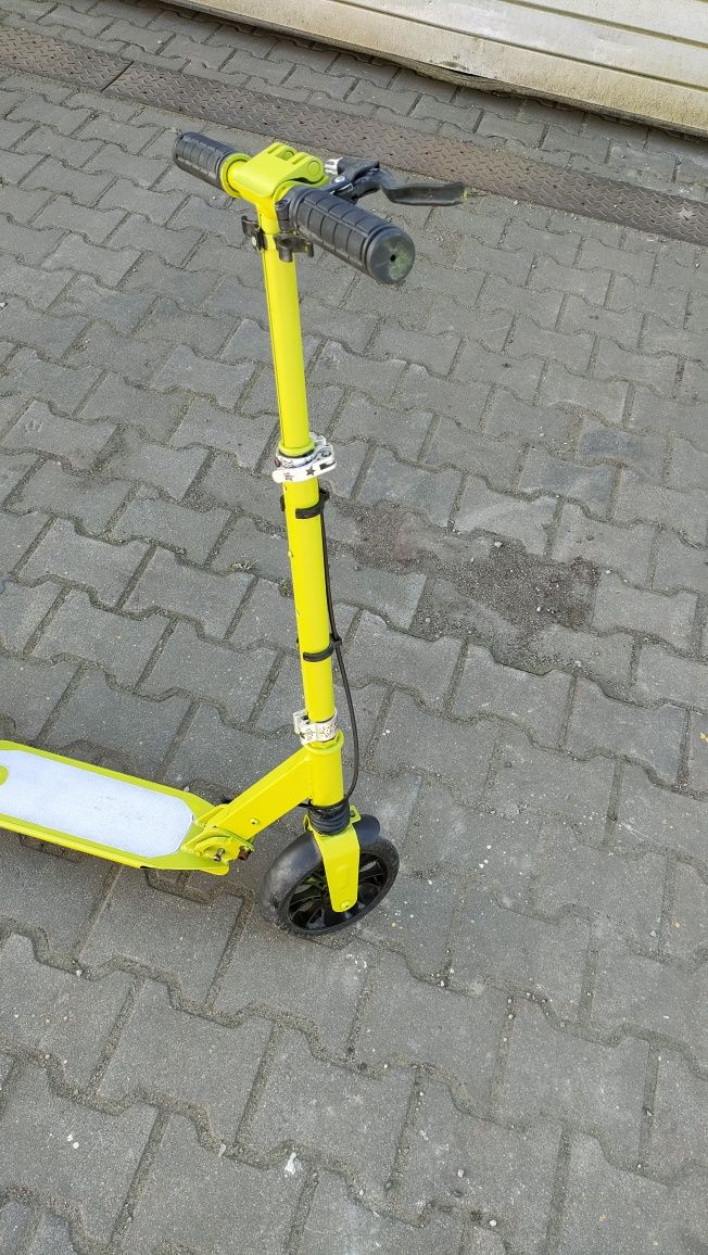 Hulajnoga miejska składana hamulec nóżka