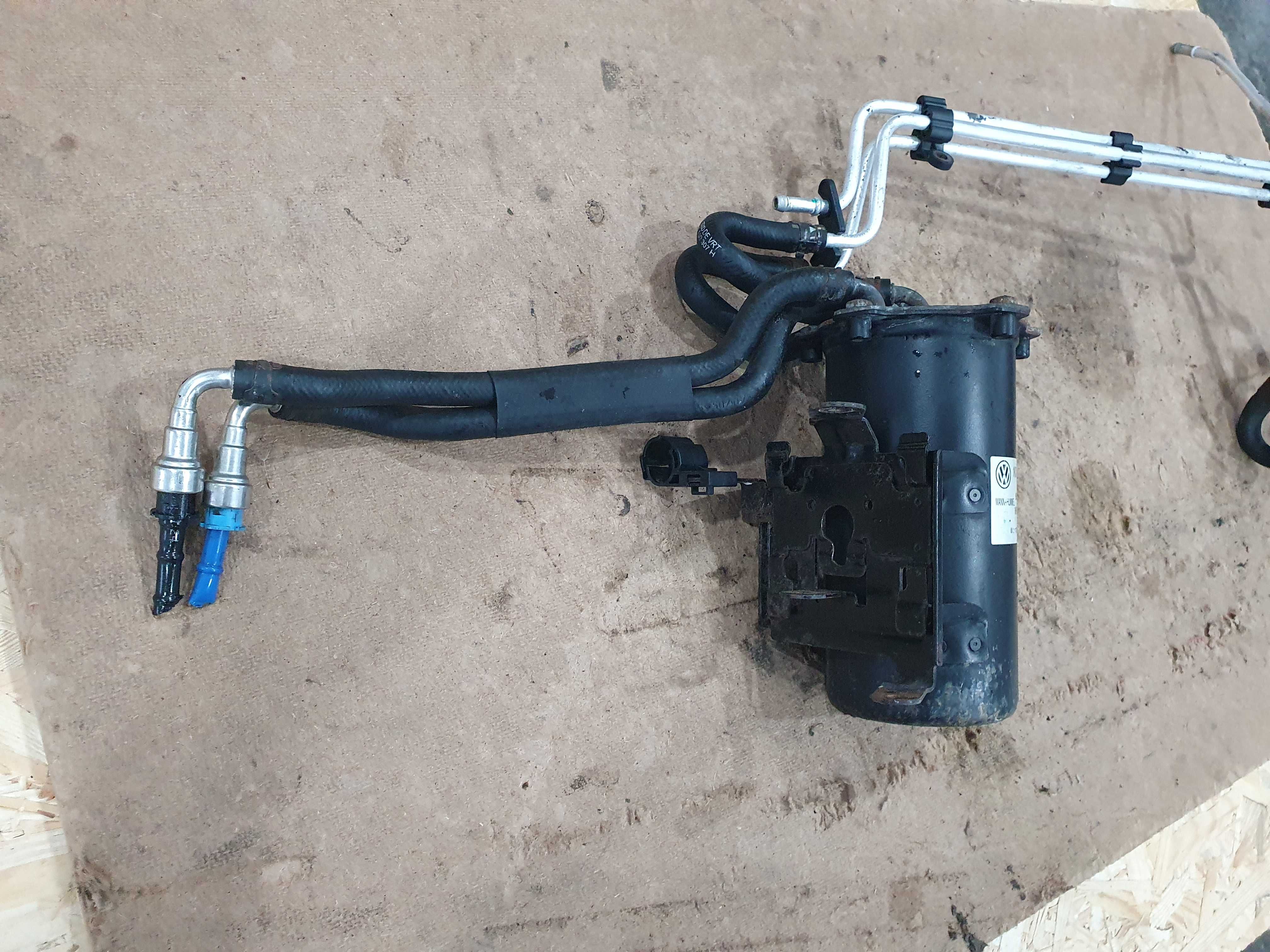 Obudowa filtra paliwa rurka wąż przewód Seat Leon w II 2.0 tdi BKD