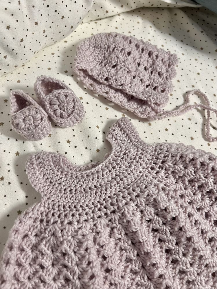Szydełkowa Sukienka czapeczka i buciki dla dziewczynki r. 56 handmade