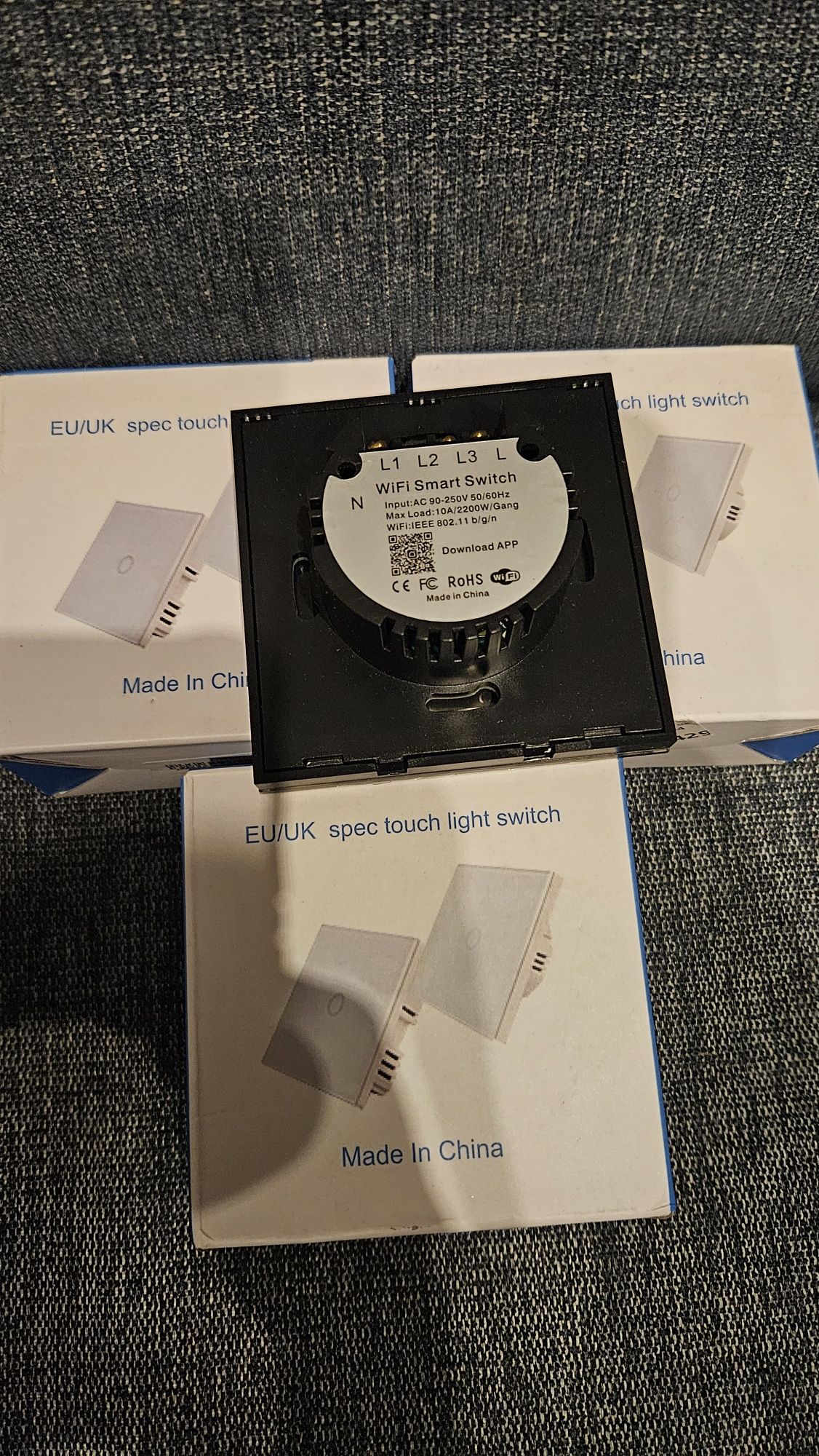 Przelacznik podwójny WiFi Google Alexa