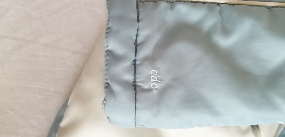 Утеплена на синтапоні  куртка бомбер S-M