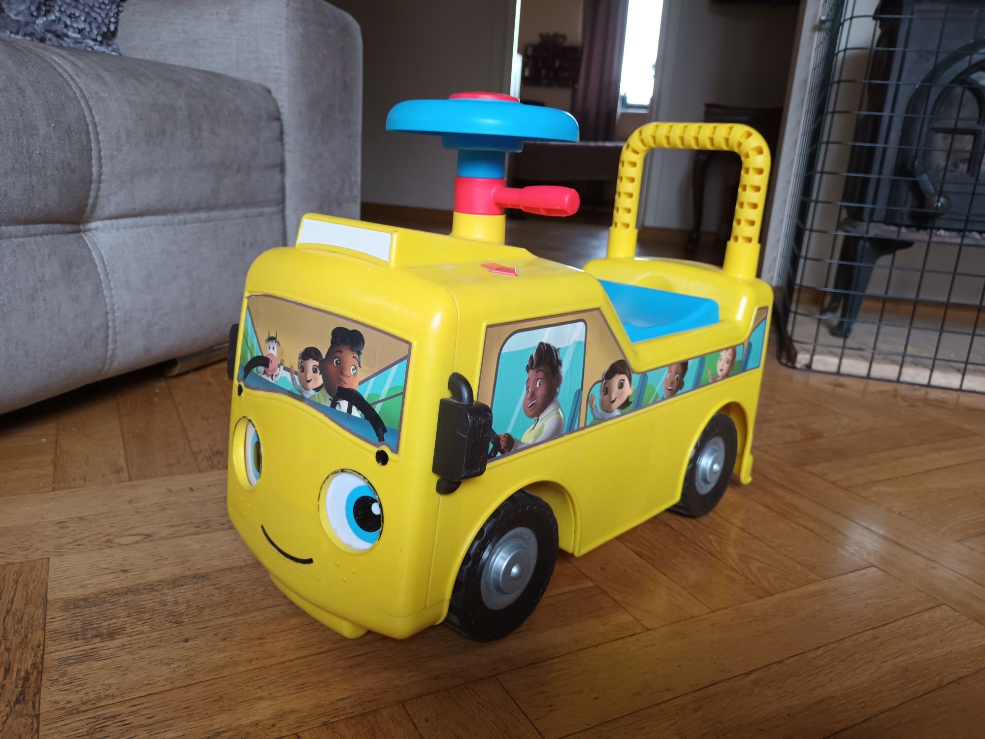 Jeździk Little Tikes little baby bum interaktywny autobus jeździk pcha