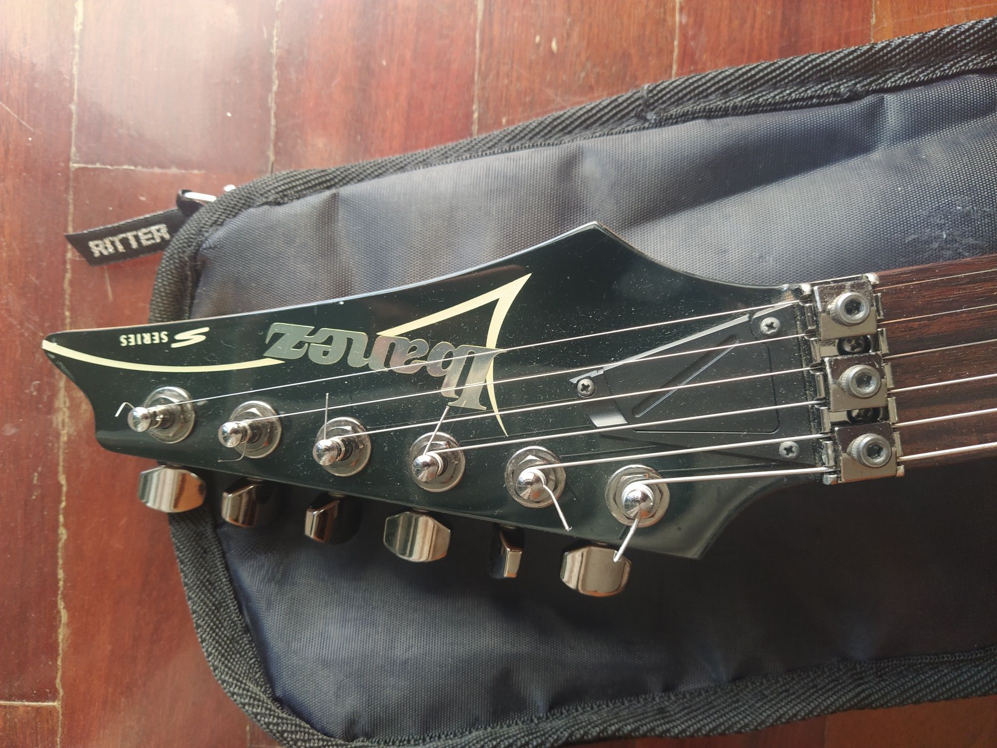 Guitarra Ibanez S420