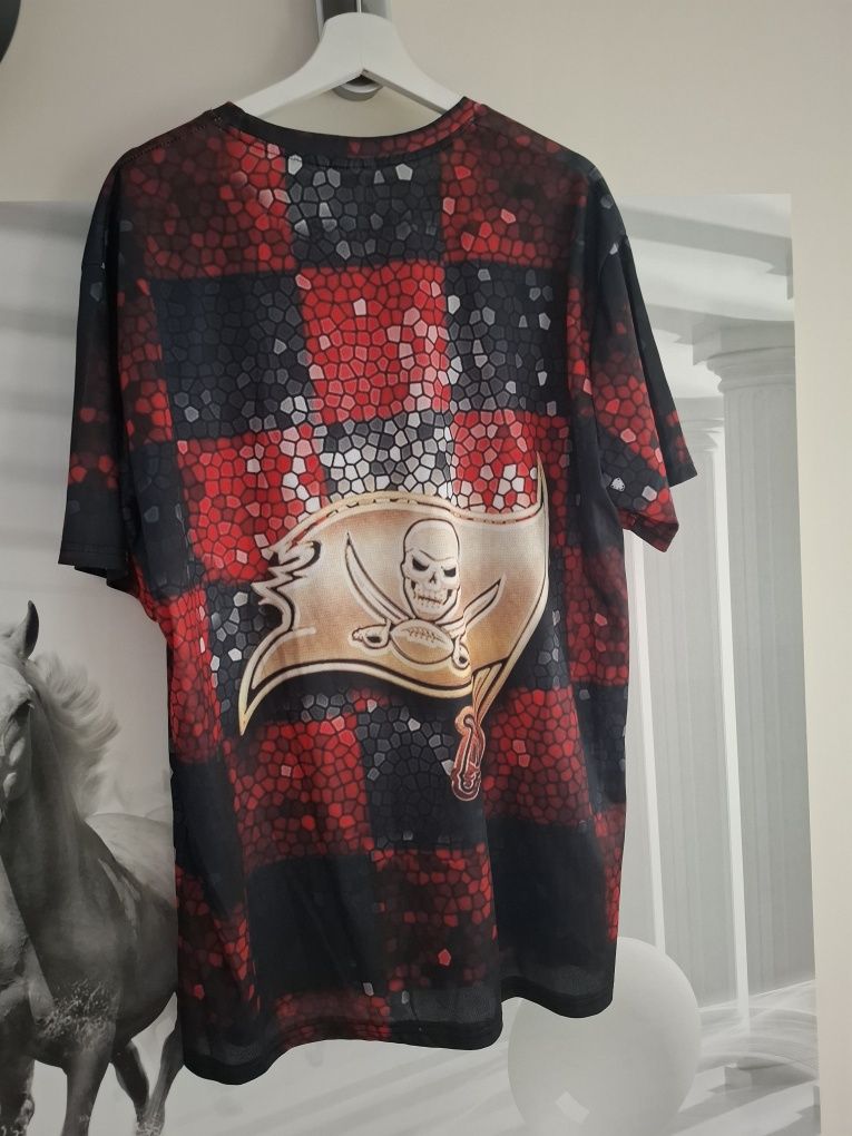 Dwie koszulki cyfrowy nadruk piracki wzór flag stan idealny XL-XXL