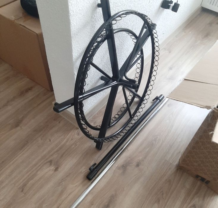 Stojak koło podwójne na bieliznę