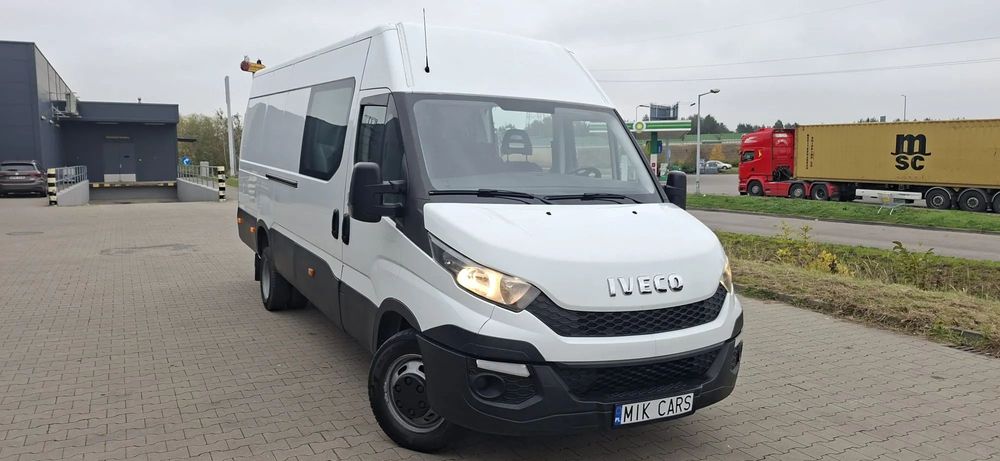 Iveco DAILY  2.3D 145KM Serwis 7 Miejsc Klima Na kat.B Bardzo Ładny i Zadbany