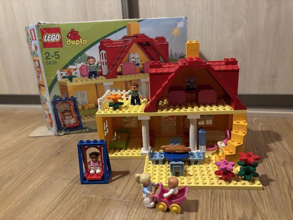 Lego Ville Duplo domek dla calej rodzinki 3 w 1 plus zestaw figurek