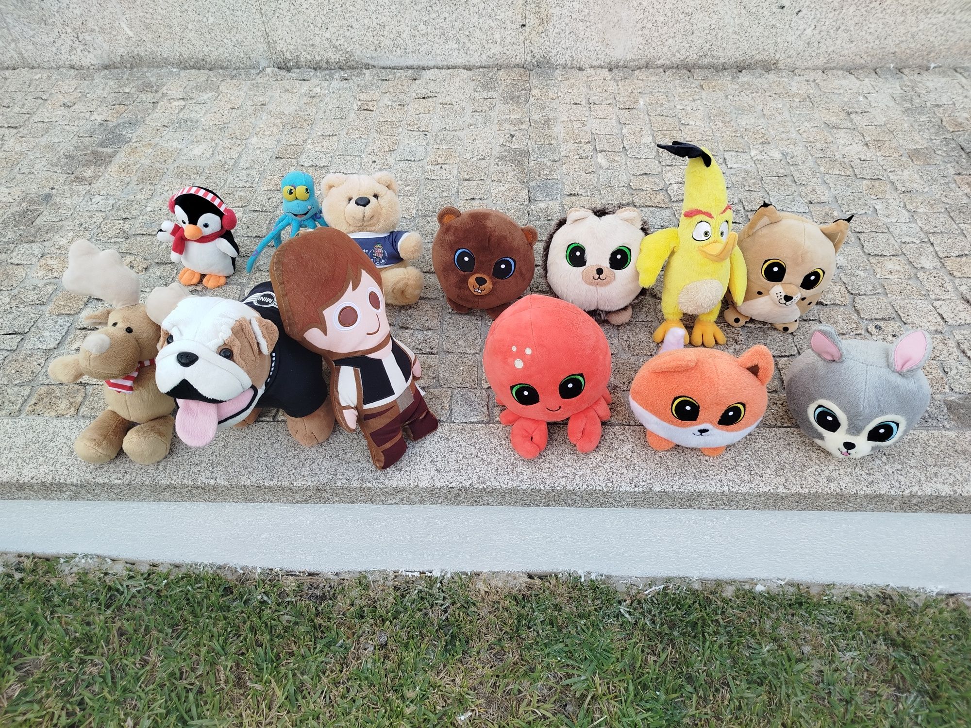 Peluche - todos que estão nas fotos